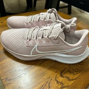 Women’s Nike Air Zoom Pegasus 38